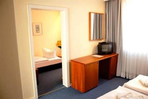 фото отеля Hotel Stralsund