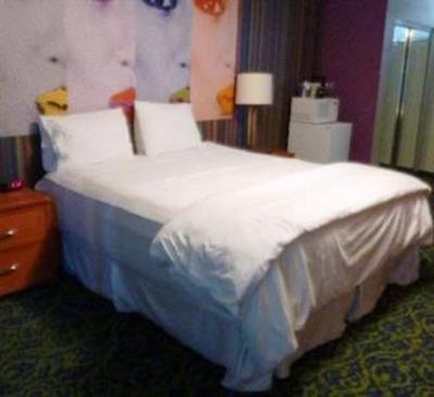 фото отеля 7 Springs Inn & Suites