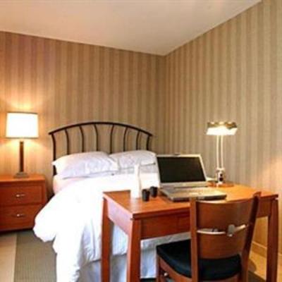 фото отеля 7 Springs Inn & Suites