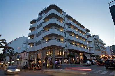 фото отеля Apartamentos Parot Ibiza