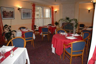 фото отеля Le Saint Georges Hotel Vivonne