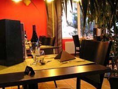 фото отеля Inter-Hotel Amarys Chateauroux