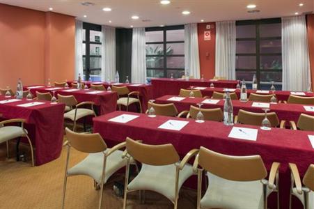 фото отеля Holiday Inn Express Valencia Ciudad Las Ciencias
