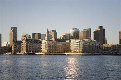 фото отеля Fairmont Battery Wharf