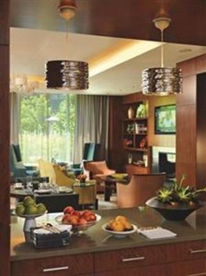 фото отеля Fairmont Battery Wharf