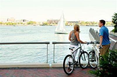 фото отеля Fairmont Battery Wharf