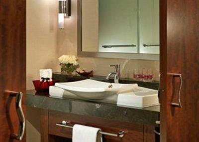 фото отеля Fairmont Battery Wharf