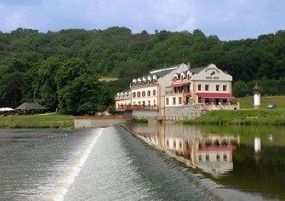 фото отеля Romantic Hotel Mlýn Karlštejn