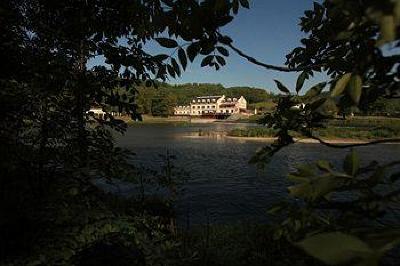 фото отеля Romantic Hotel Mlýn Karlštejn