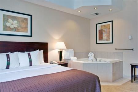 фото отеля Holiday Inn Hotel & Suites London