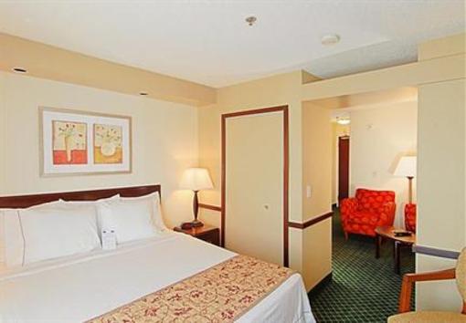 фото отеля Fairfield Inn & Suites Medford