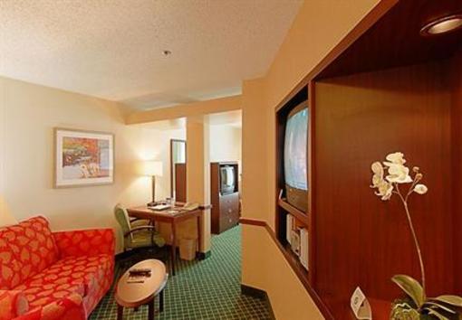 фото отеля Fairfield Inn & Suites Medford