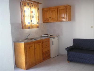 фото отеля Anemos Apartments Ornos