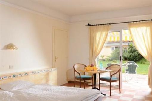 фото отеля Tirreno Club Hotel Orosei