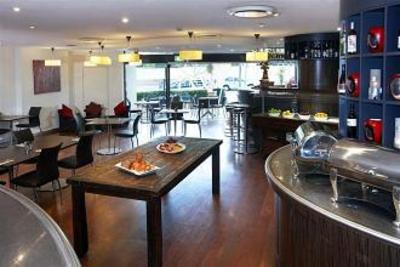 фото отеля Mantra Chatswood