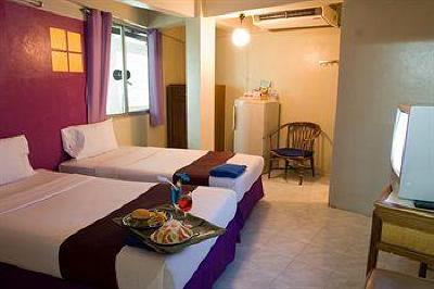 фото отеля Sawasdee Khaosan Inn