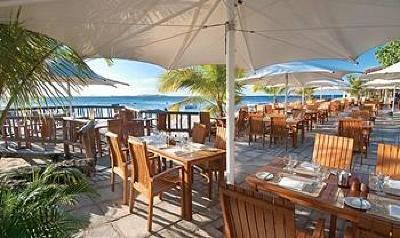 фото отеля Castaway Island Resort