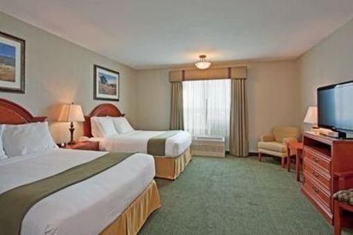 фото отеля Holiday Inn Express and Suites Medicine Hat