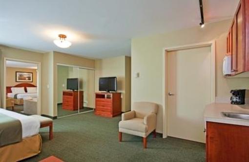 фото отеля Holiday Inn Express and Suites Medicine Hat