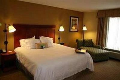 фото отеля Hampton Inn & Suites Cedar Rapids - North