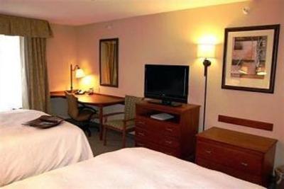 фото отеля Hampton Inn & Suites Cedar Rapids - North
