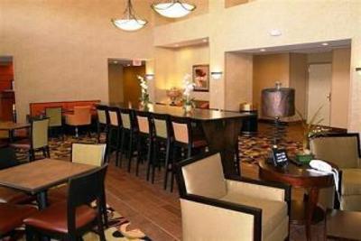 фото отеля Hampton Inn & Suites Cedar Rapids - North