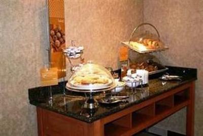 фото отеля Hampton Inn & Suites Cedar Rapids - North