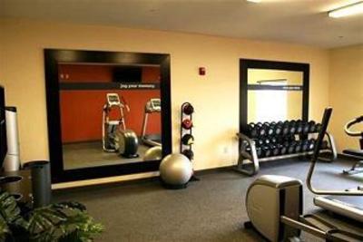 фото отеля Hampton Inn & Suites Cedar Rapids - North
