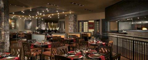 фото отеля Hilton Santa Fe Golf Resort & Spa at Buffalo Thunder