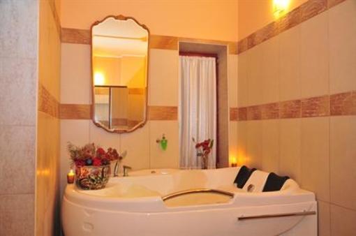 фото отеля Hotel Nyilas Fogadó