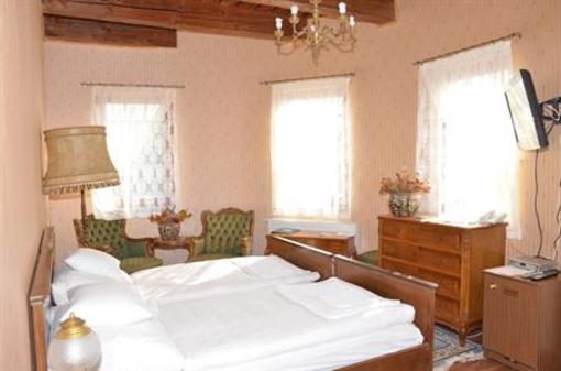 фото отеля Hotel Nyilas Fogadó