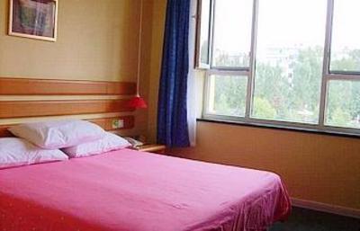 фото отеля Home Inn Baishan Minzhong Street