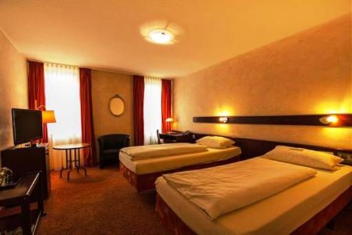 фото отеля Stadt-Hotel Lorrach