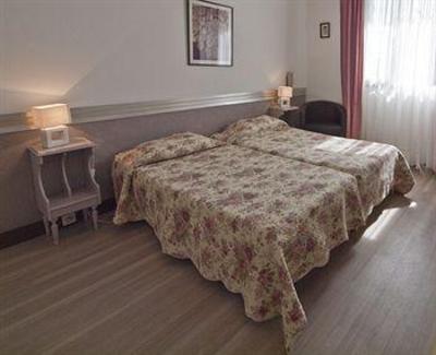 фото отеля Hotel Les Oliviers Fayence