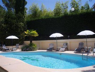 фото отеля Hotel Les Oliviers Fayence