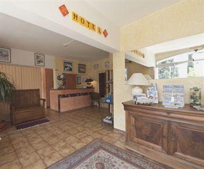 фото отеля Hotel Les Oliviers Fayence