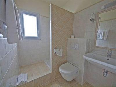 фото отеля Hotel Les Oliviers Fayence