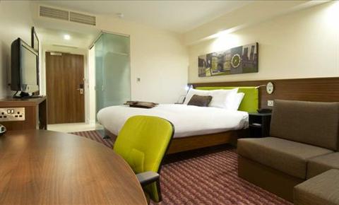 фото отеля Hampton by Hilton Corby