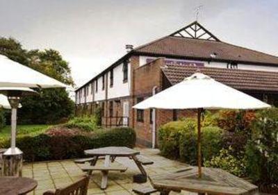 фото отеля Premier Inn Heswall Wirral