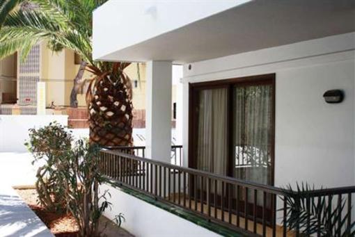 фото отеля Apartamentos Vistamar II Ibiza