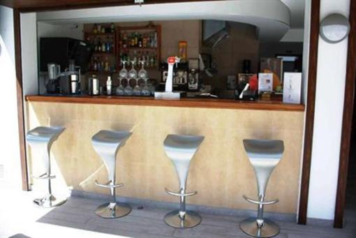 фото отеля Apartamentos Vistamar II Ibiza