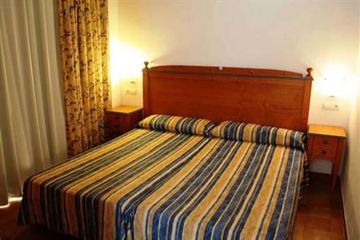 фото отеля Apartamentos Vistamar II Ibiza