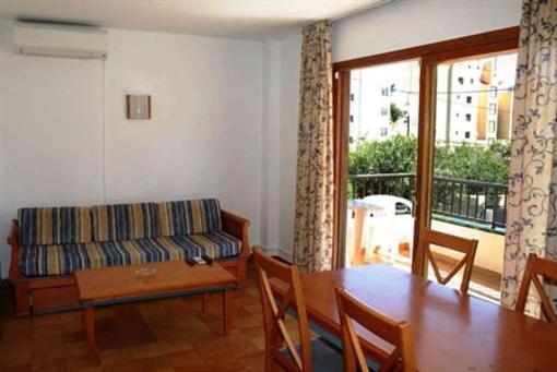фото отеля Apartamentos Vistamar II Ibiza