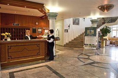 фото отеля Schlosshotel Grosser Gasthof Van Der Valk Ballenstedt