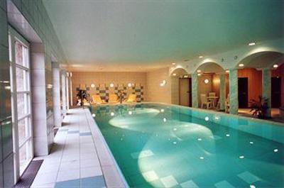 фото отеля Schlosshotel Grosser Gasthof Van Der Valk Ballenstedt