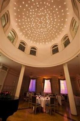 фото отеля Schlosshotel Grosser Gasthof Van Der Valk Ballenstedt