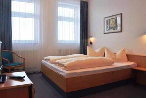 фото отеля Median Hotel Garni