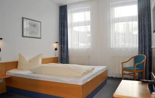 фото отеля Median Hotel Garni