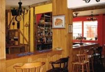 фото отеля The Red Lion Pub Haverhill (England)