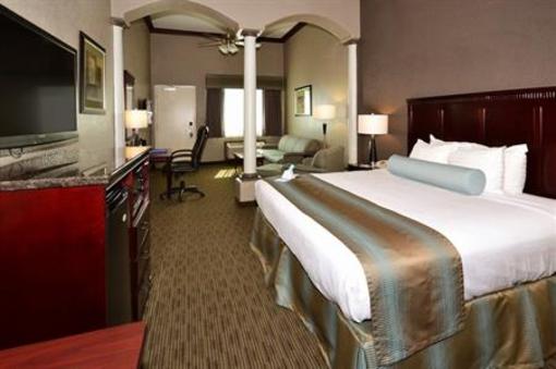 фото отеля Best Western Plus Main Street Inn